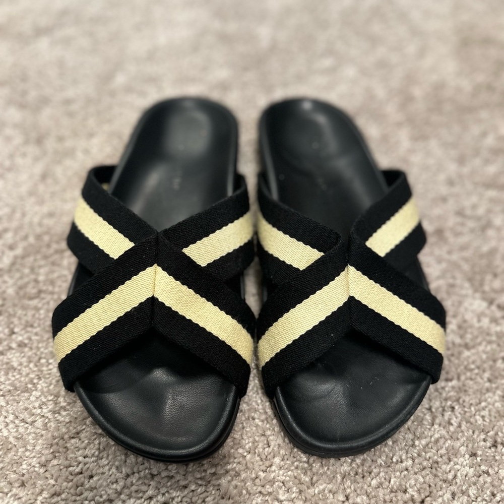 Jenni Kayne Black and Cream Slide Sandals